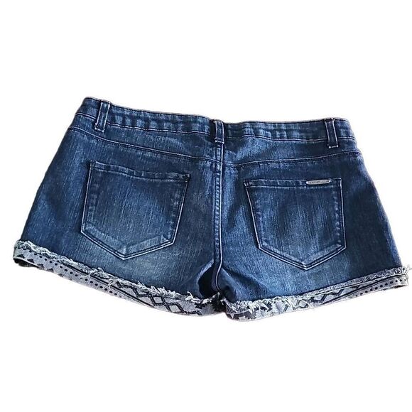 Celebrity Pink Denim Short, shorts. Size 11 - Picture 2 of 7